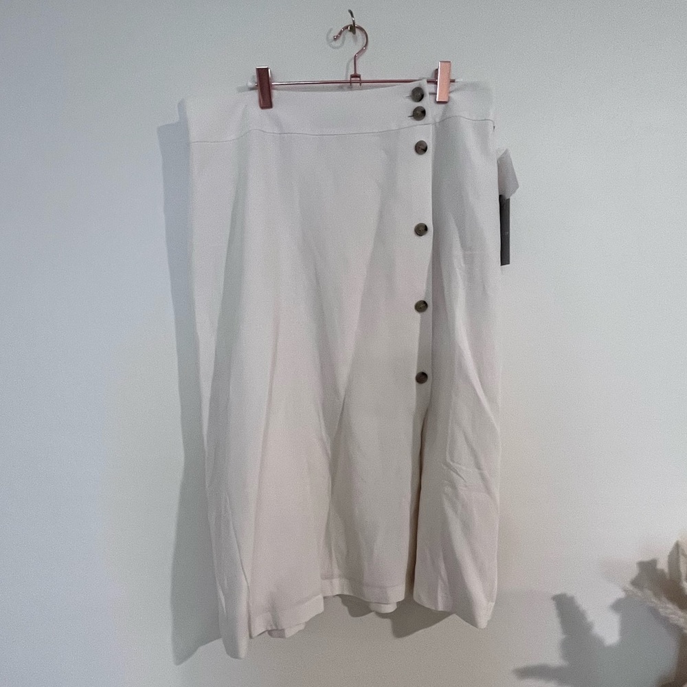NWT White Chelsea 28 Nordstrom Skirt